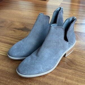 NWOT Steve Madden boots